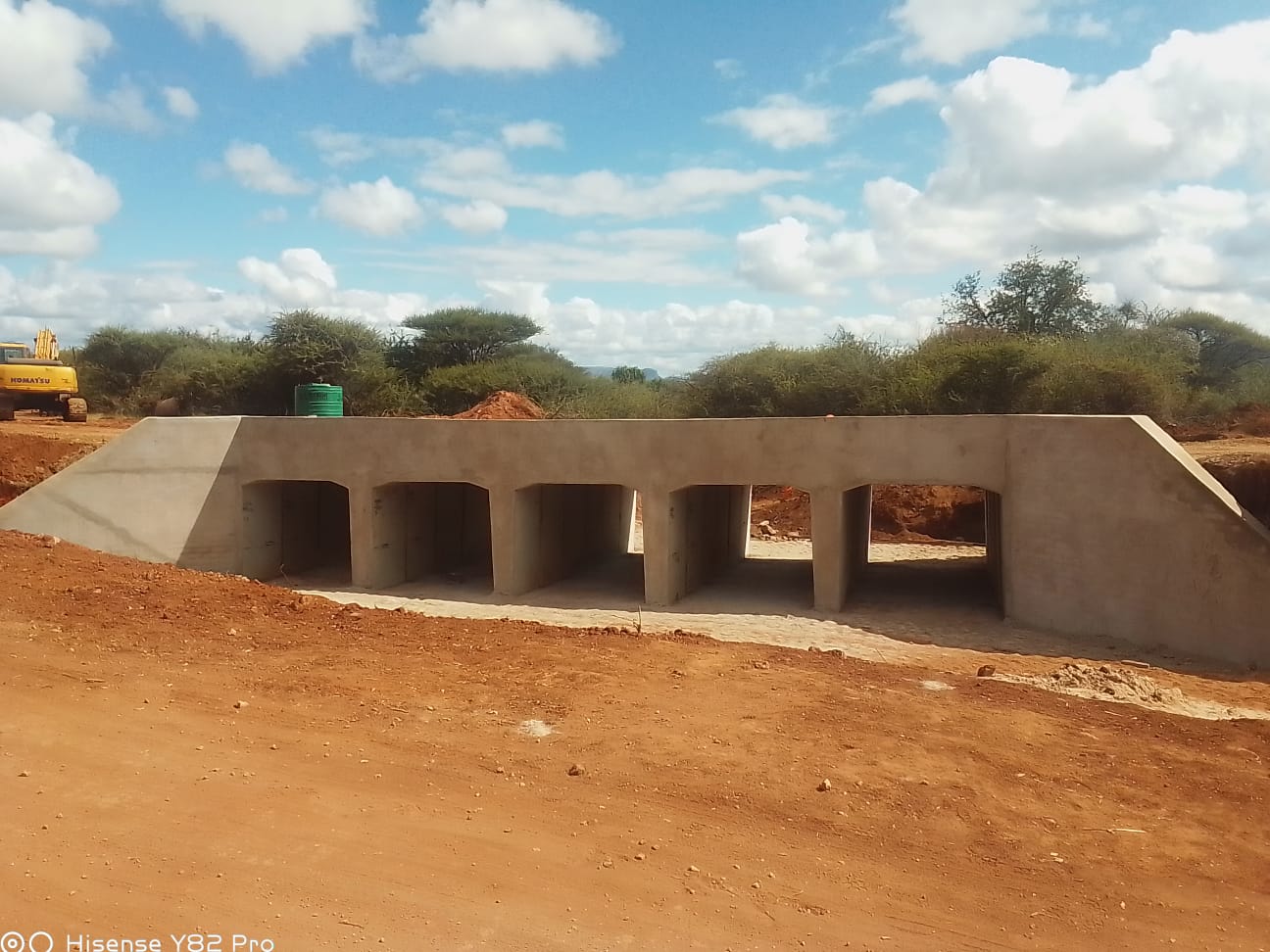 Multi-cell concrete box culvert bridge structure